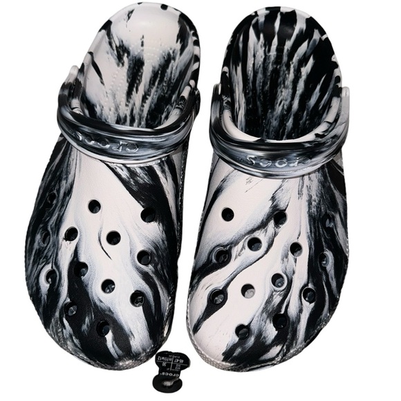 ❇️NWT❇️ Crocs Black & White Marble - Picture 3 of 7